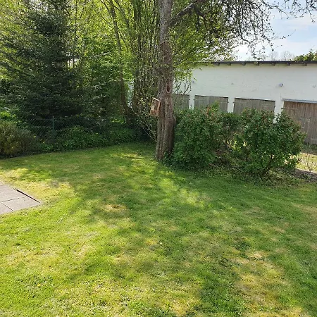 Charmante Haushaelfte Mit Garten Und Terrasse *