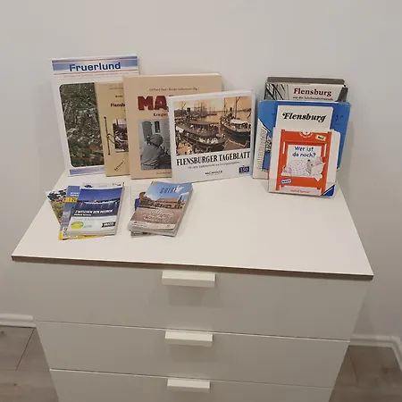 Charmante Haushaelfte Mit Garten Und Terrasse Flensburg