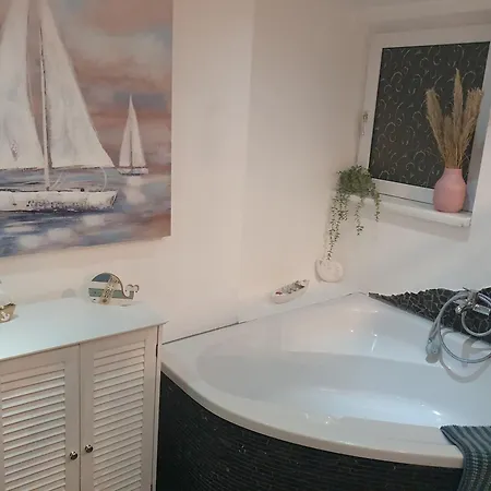 Charmante Haushaelfte Mit Garten Und Terrasse Apartment Flensburg